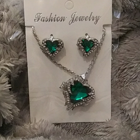 Jewelry - Lab created emerald and diamond heart shaped